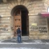 Livorno: «Lega fuorilegge», scritta sul muro del comune. E il Carroccio inaugura la sede