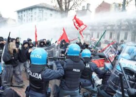 Movimento 17 ottobre: Siher, seconda notte in carcere. Indagata anche la moglie. Identificate altre 3mila persone